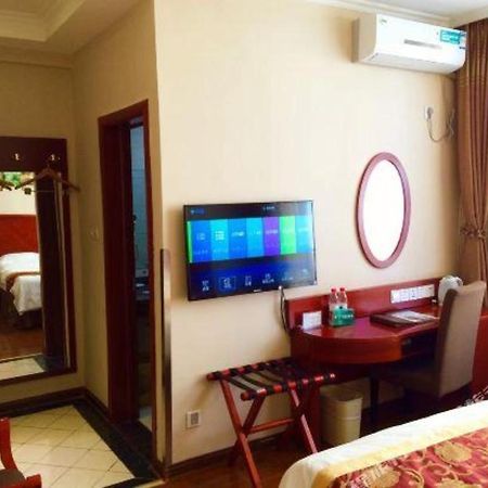 Greentree Inn Bole Wanxianghui Express Hotel Exterior foto